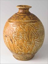 Japanese pottery jar by Shoji Hamada available from Pucker Gallery in Boston, 060923