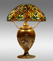 Lamp from Tiffany Studios for sale January 20, 2022 at Rago Auctions in Lambertville, NJ, 123021