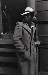 Harlem portrait 1970 by Anthony Barboza on exhibition at Keith de Lellis Gallery in New York, November 22 - January 14, 2023, 111922